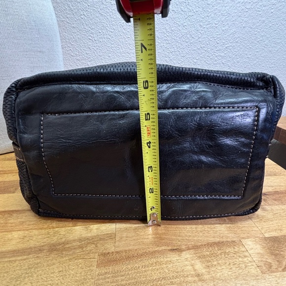 Campomaggi Teodorano Italy Perforated Black Leather Crossbody Bag - Picture 14 of 15
